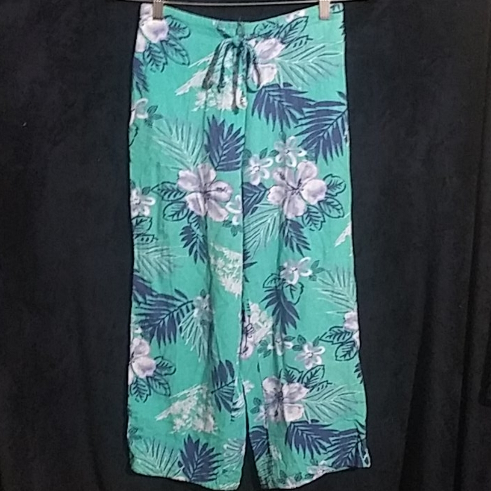 Company Collection floral capri pants